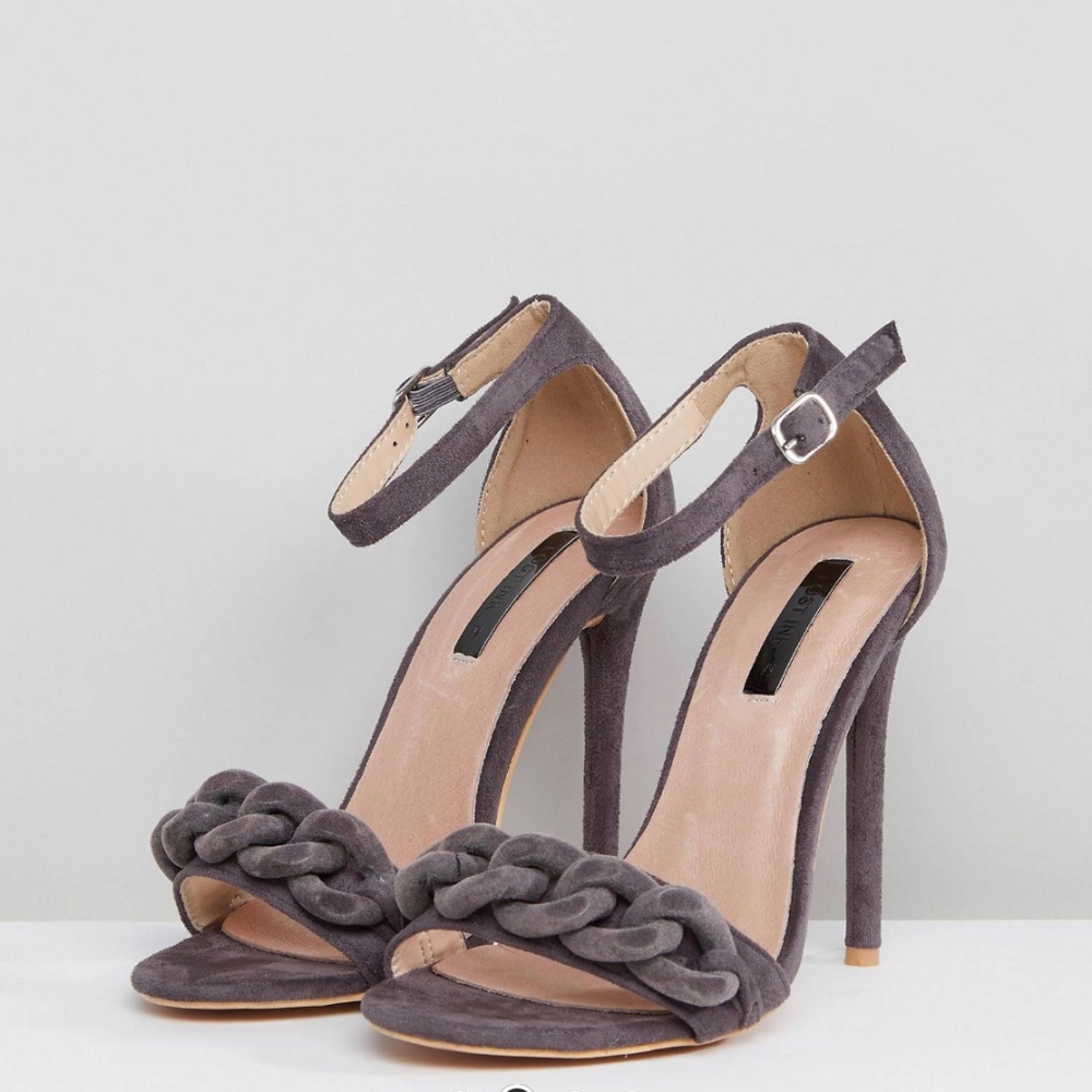 Chain Detailed Heeled Sandal